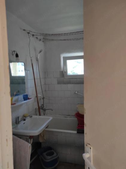Apartament cu 4 camere decomandat în Vulcan