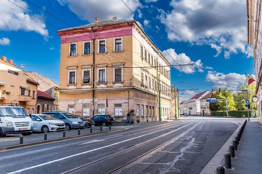 Proprietate specială, de 1,303 mp, în Central