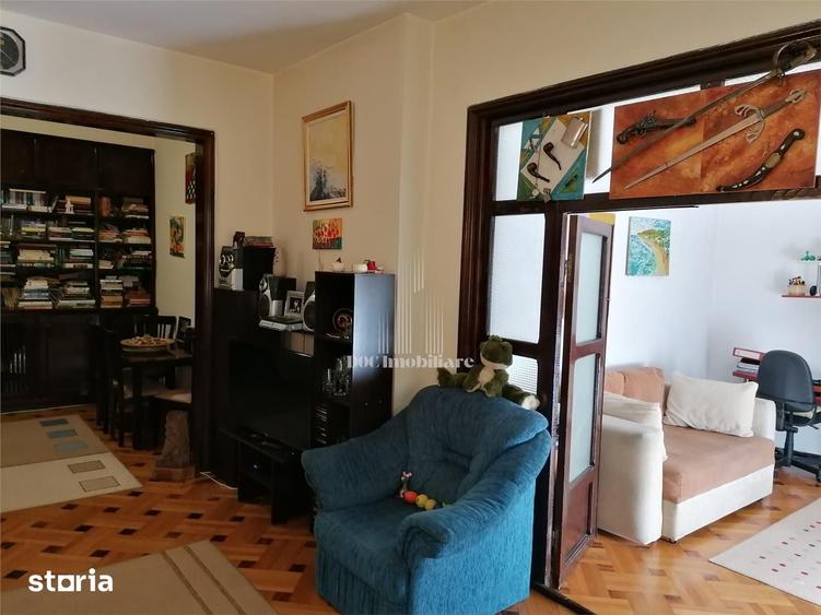 Apartament cu 3 camere semidecomandat în Cișmigiu