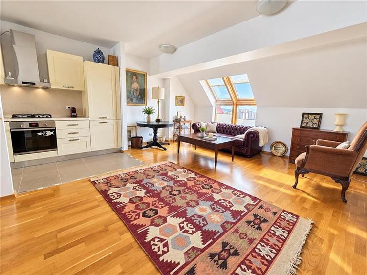 Apartament cu 2 camere decomandat, mobilat în Astra