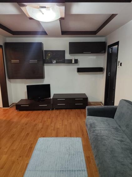 Apartament cu 2 camere semidecomandat în Metalurgie