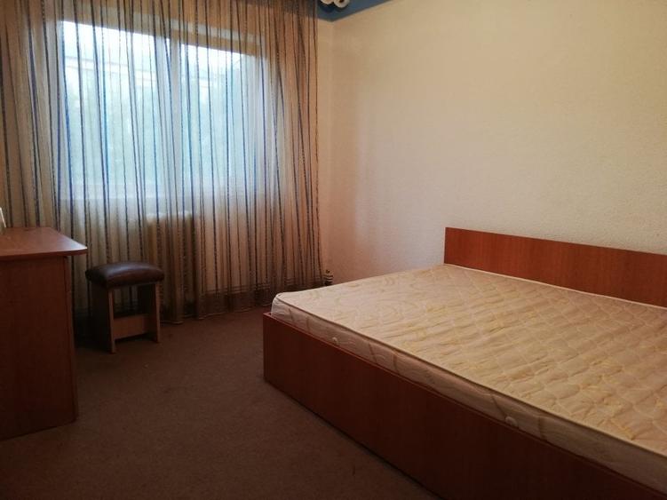 Apartament cu 2 camere decomandat, mobilat în Nicolina