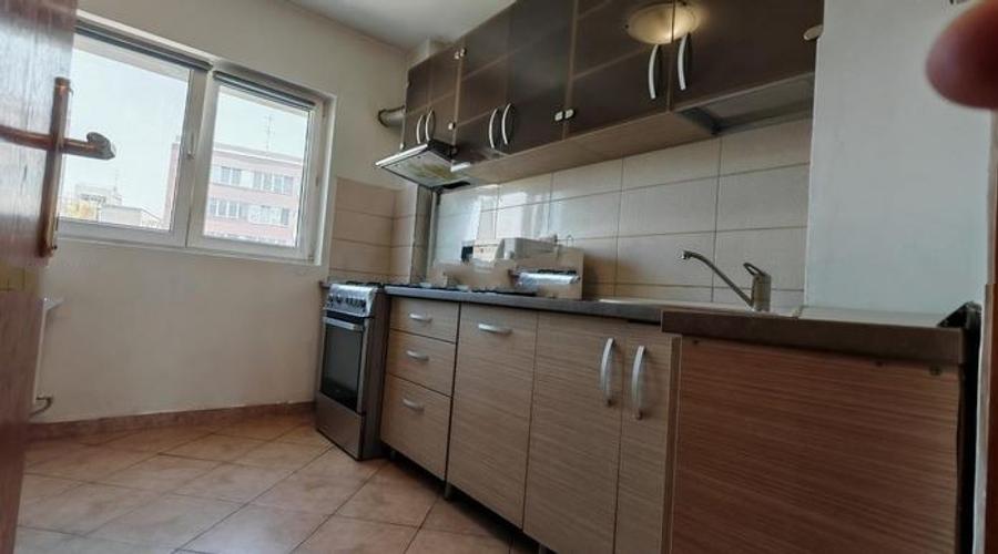 Apartament cu 2 camere semidecomandat, mobilat în Mihai Bravu