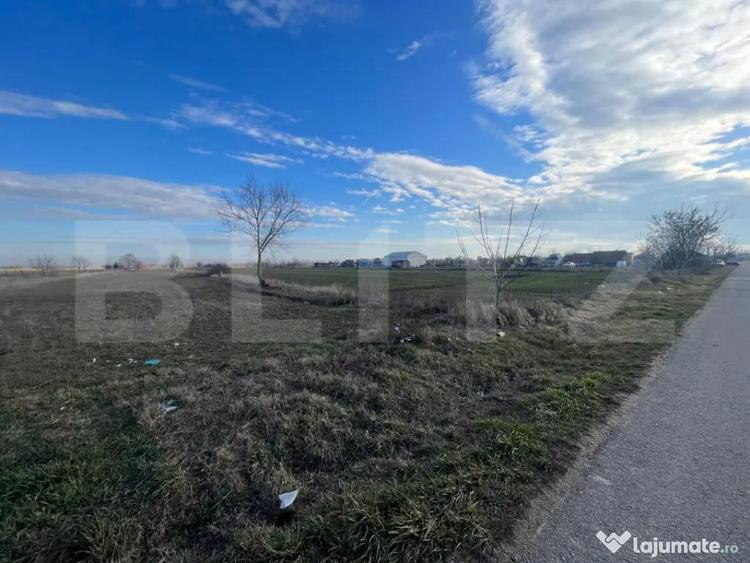 Teren de 7500 mp, în Central