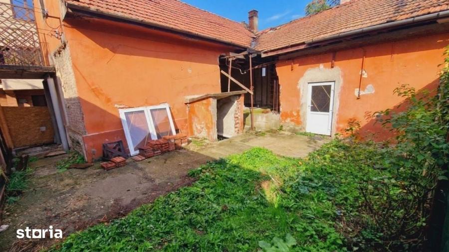 Casă cu 3 camere cu Teren 180 Mp în Eminescu