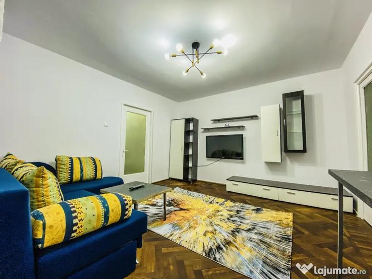 Apartament cu 3 camere semidecomandat în Copou
