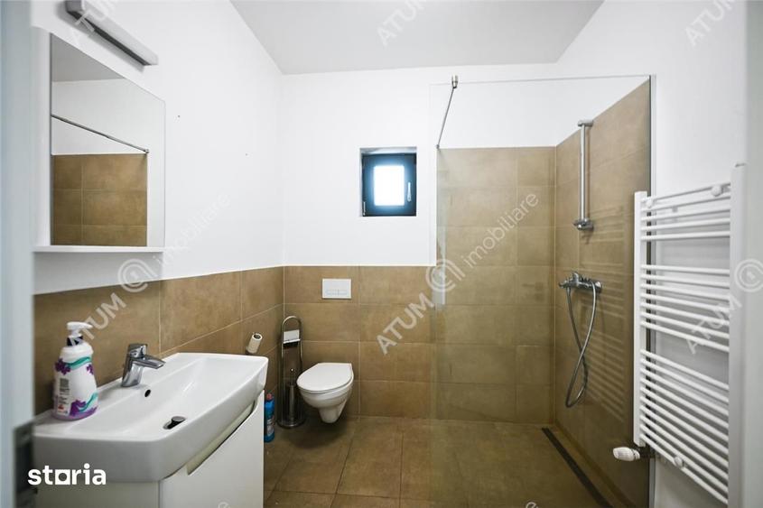 Apartament cu 3 camere decomandat în Valea Aurie
