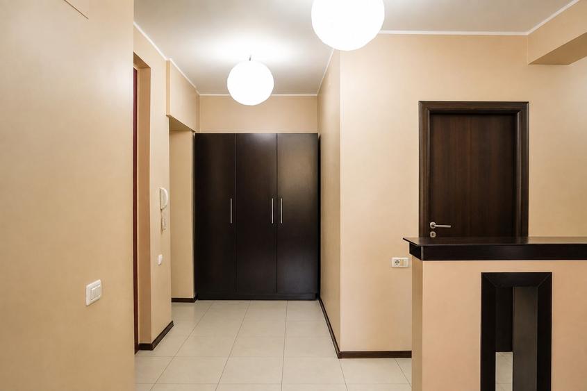 Apartament cu 3 camere decomandat în Inel I