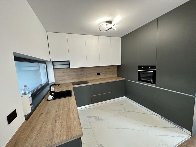 Duplex cu 4 camere cu Canalizare în Aradului