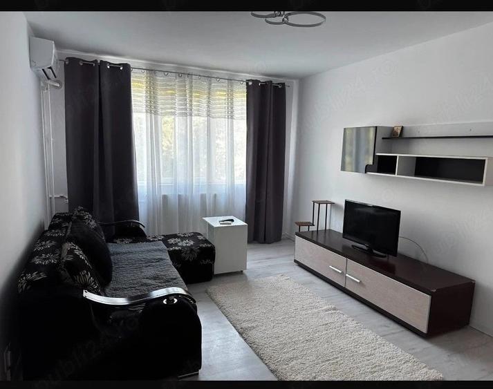 Apartament cu 3 camere semidecomandat, mobilat în Drumul Taberei