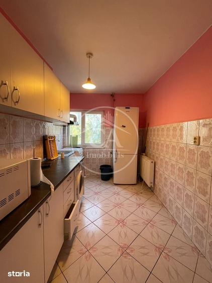 Apartament cu 3 camere decomandat în Iosia