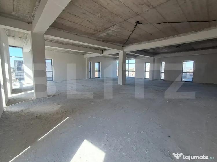 Spațiu comercial, de 330 mp, în Gheorghe Doja