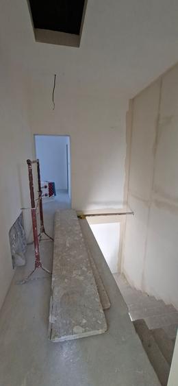 Duplex cu 4 camere cu Canalizare în Dumbrăvița