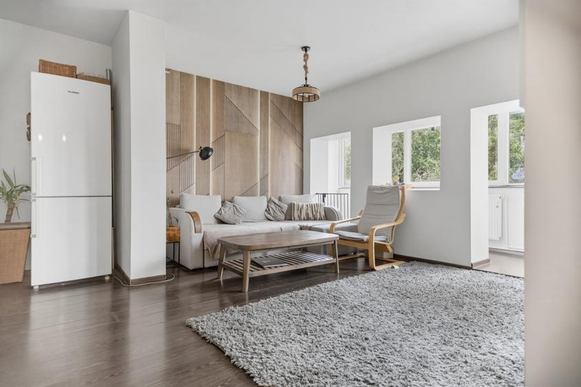 Apartament cu 2 camere decomandat, mobilat în P-ța Alba Iulia