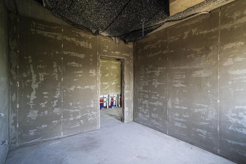 Apartament cu 3 camere semidecomandat în Militari