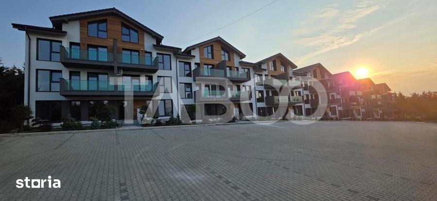 Apartament cu 3 camere decomandat în Cristian