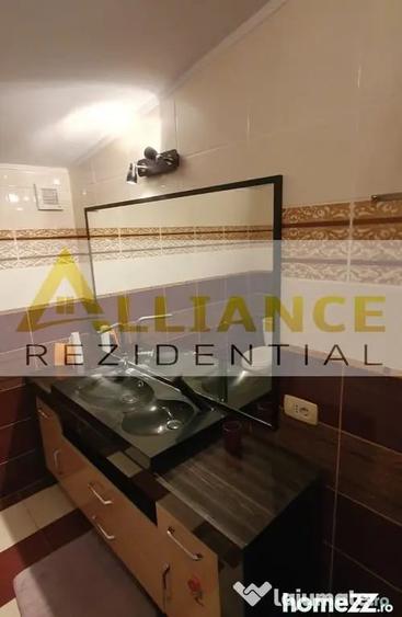 Apartament cu 5 camere decomandat în Central