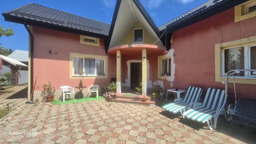 Casă cu 4 camere cu Teren 2000 Mp în Timișești
