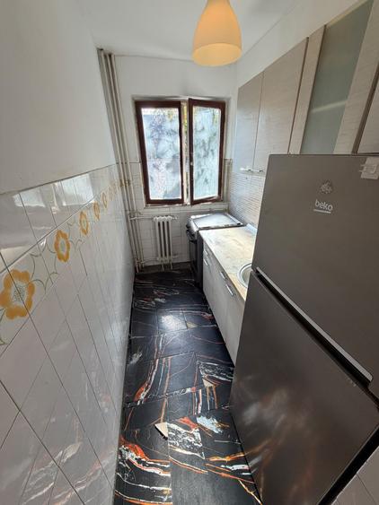Apartament cu 3 camere nedecomandat în Dacia