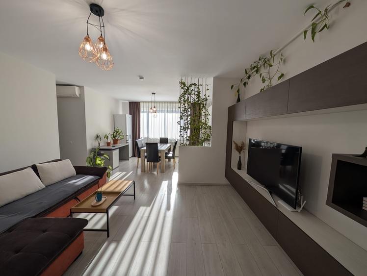Apartament cu 3 camere semidecomandat, mobilat în Florești — fotografia 2