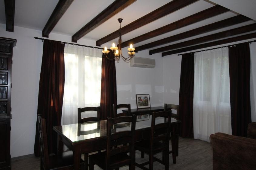 Casă cu 6 camere cu Teren 1064 Mp în Ostratu