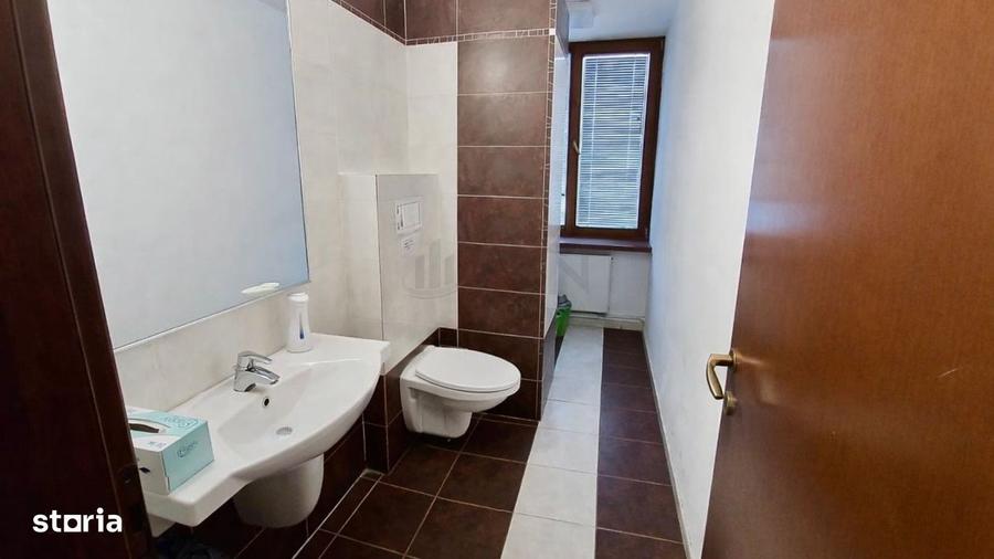 Apartament cu 4 camere semidecomandat în Dorobanți