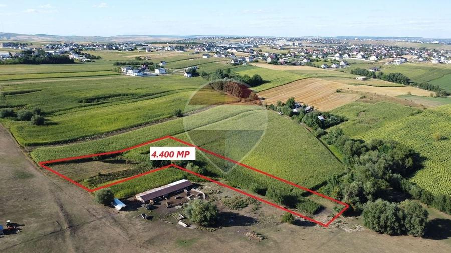 Teren agricol intravilan de 4400 mp, în Moara