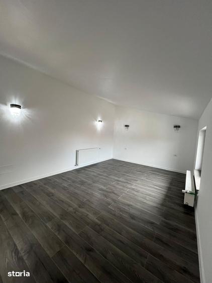 Casă cu 4 camere cu Teren 350 Mp în Central