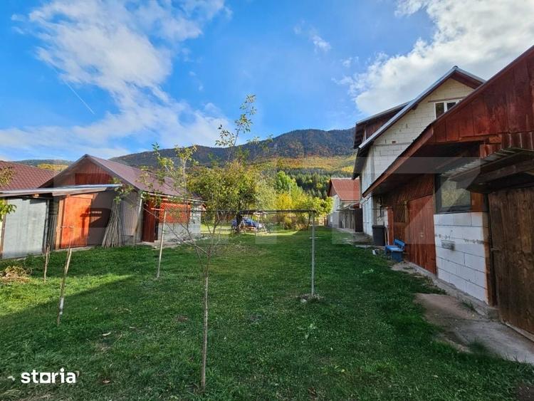 Casă cu 7 camere cu Teren 2727 Mp în Vidra