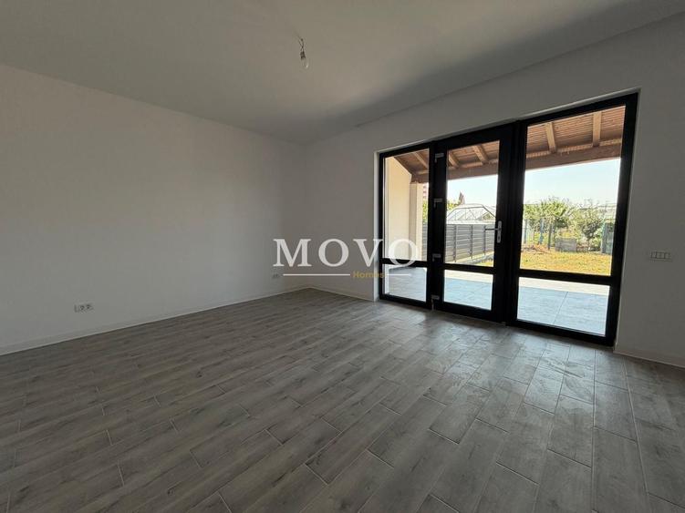 Duplex cu 5 camere cu Canalizare în Becicherecu Mic