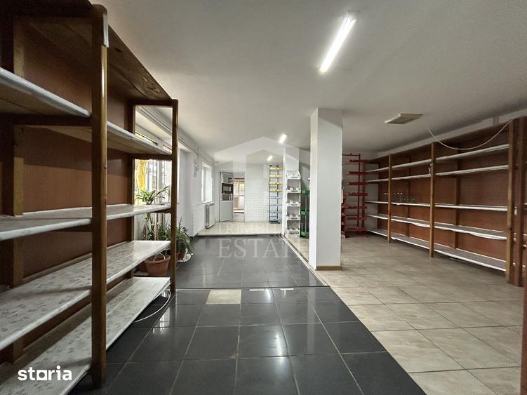 Casă cu 5 camere cu Teren 538 Mp în Pecineaga