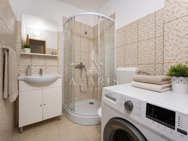 Apartament cu 4 camere decomandat, mobilat în Bucovina