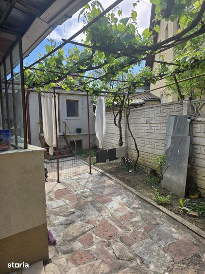 Casă cu 3 camere cu Teren 280 Mp în Central