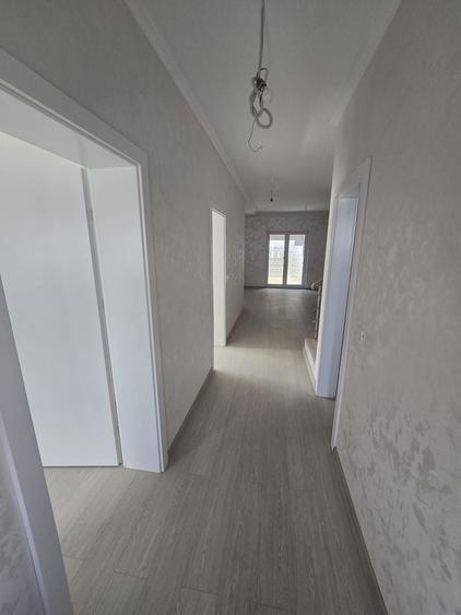 Duplex cu 3 camere cu Canalizare în Moșnița Nouă