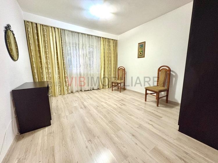 Apartament cu 3 camere decomandat în Gara de Nord