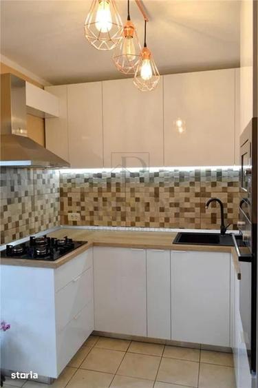 Apartament cu 3 camere decomandat în Soarelui