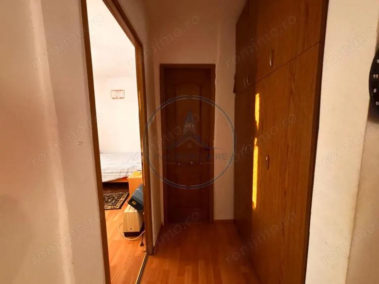 Apartament cu 4 camere decomandat, mobilat în Calea Moldovei