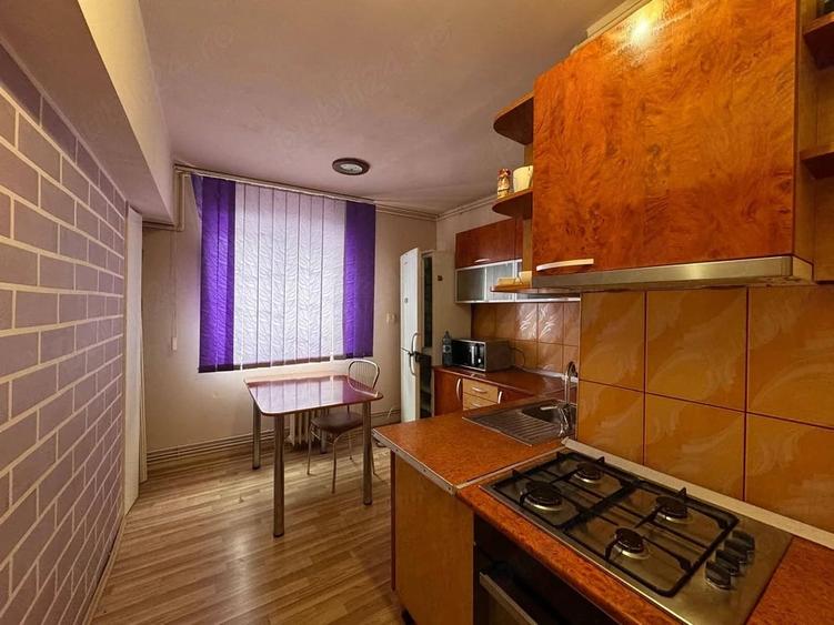 Apartament cu 2 camere semidecomandat în Central