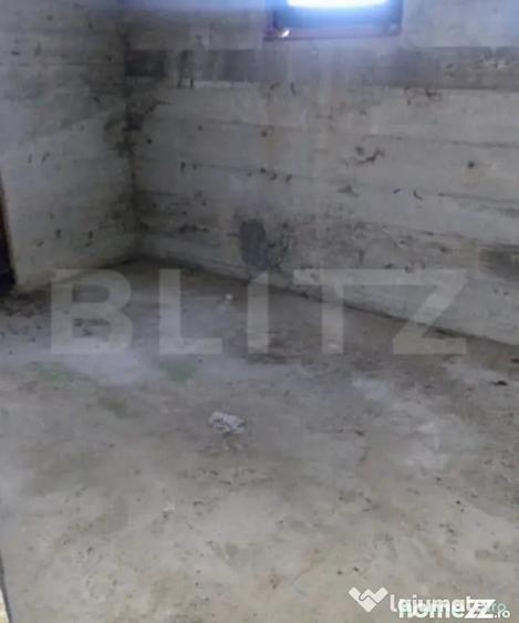 Casă cu 5 camere cu Teren 560 Mp în Urișor