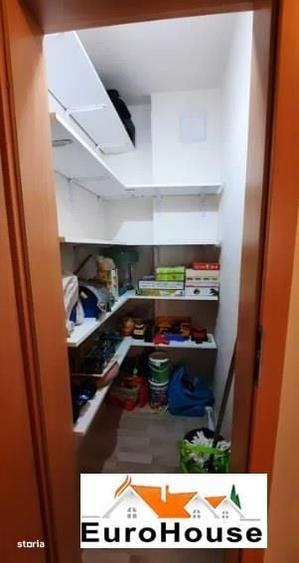 Apartament cu 3 camere decomandat în Cetate