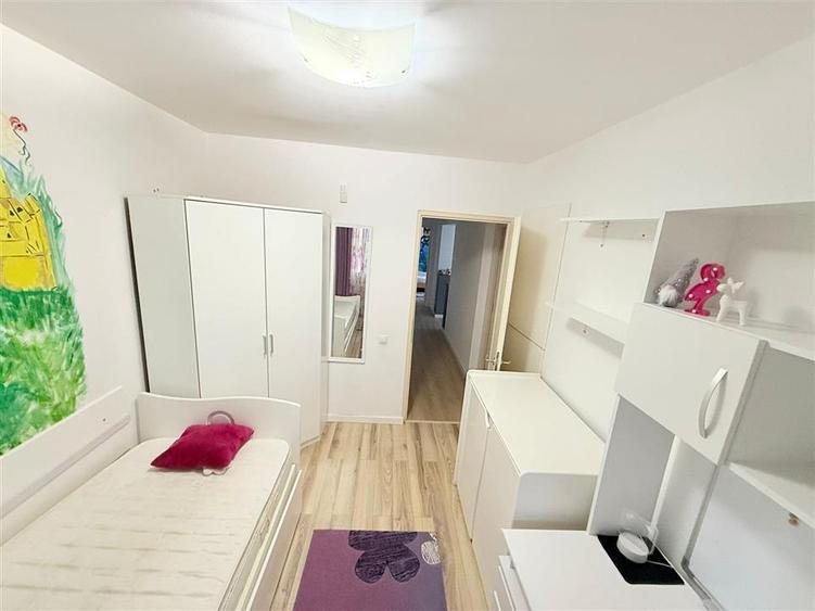 Apartament cu 4 camere decomandat în Ultracentral