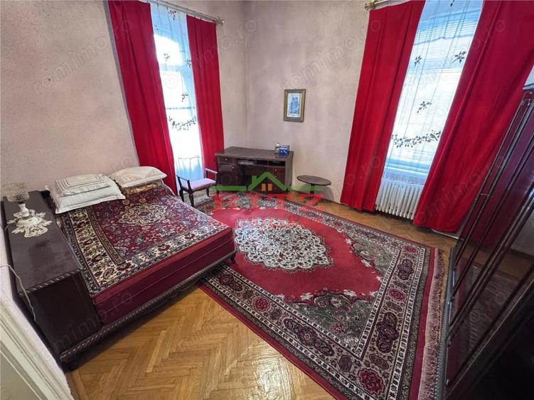 Casă cu 2 camere cu Teren 938 Mp în Sud