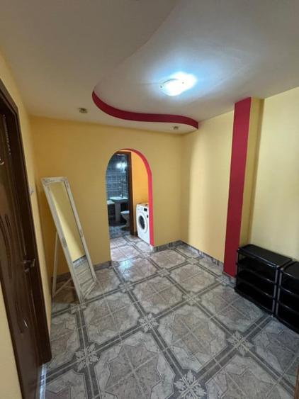 Apartament cu 2 camere decomandat în 1 Mai