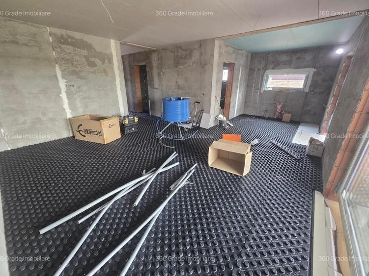 Duplex cu 3 camere cu Canalizare în Moșnița Nouă