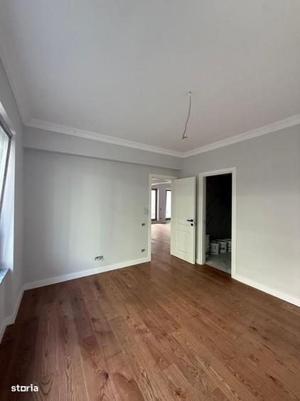 Apartament cu 3 camere în Pipea