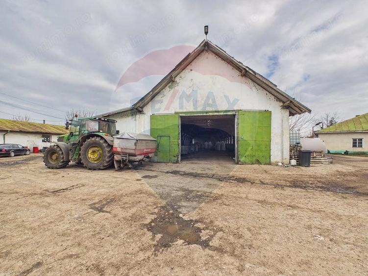 Spațiu comercial, de 7,950 mp, în Buzoeni