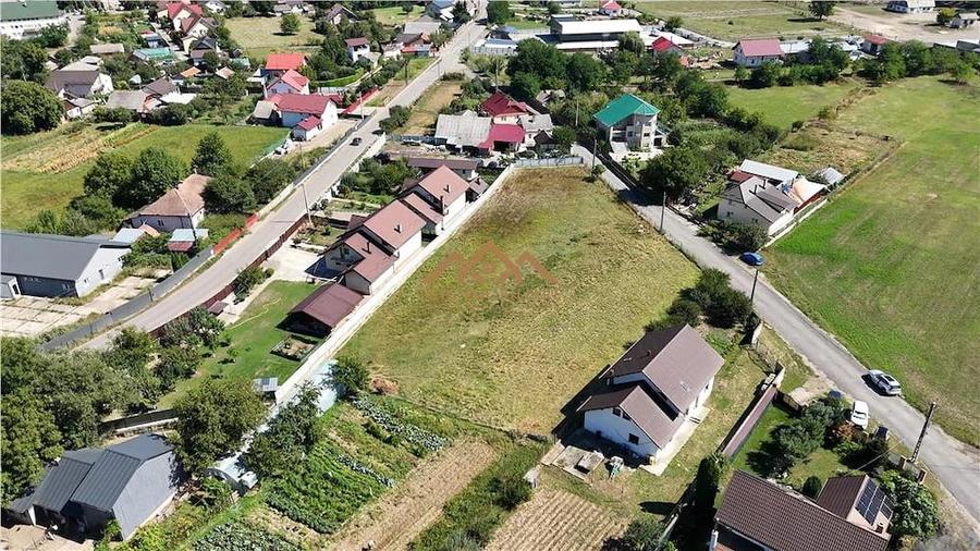 Teren de 2000 mp, în Poieni-Suceava
