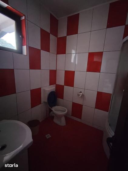Casă cu 5 camere cu Teren 400 Mp în Călărași