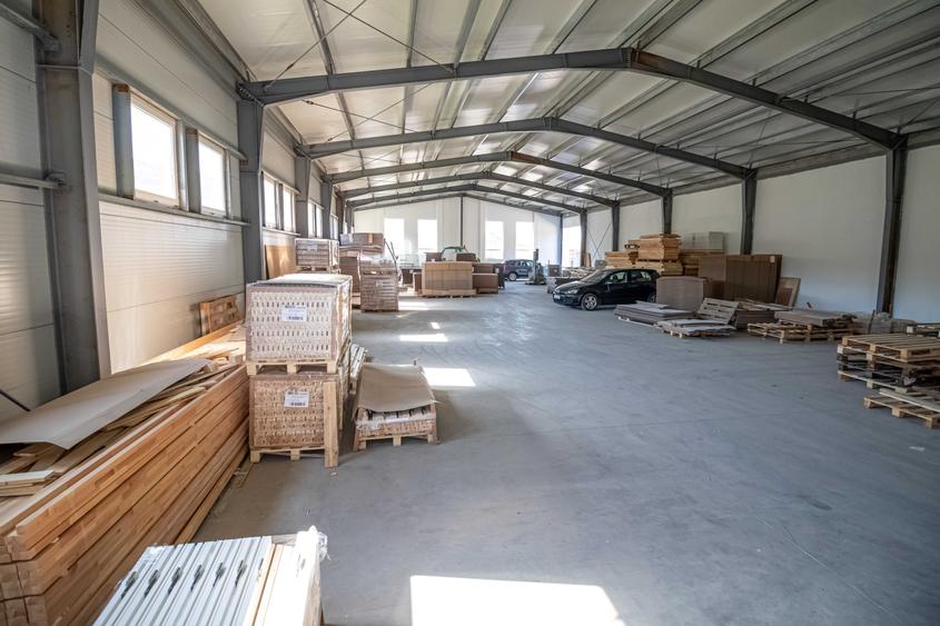Spațiu comercial, de 11,942 mp, în Central
