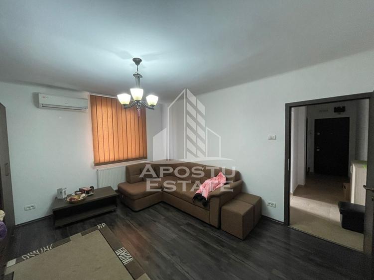 Apartament cu 2 camere semidecomandat, mobilat în Dâmbovița